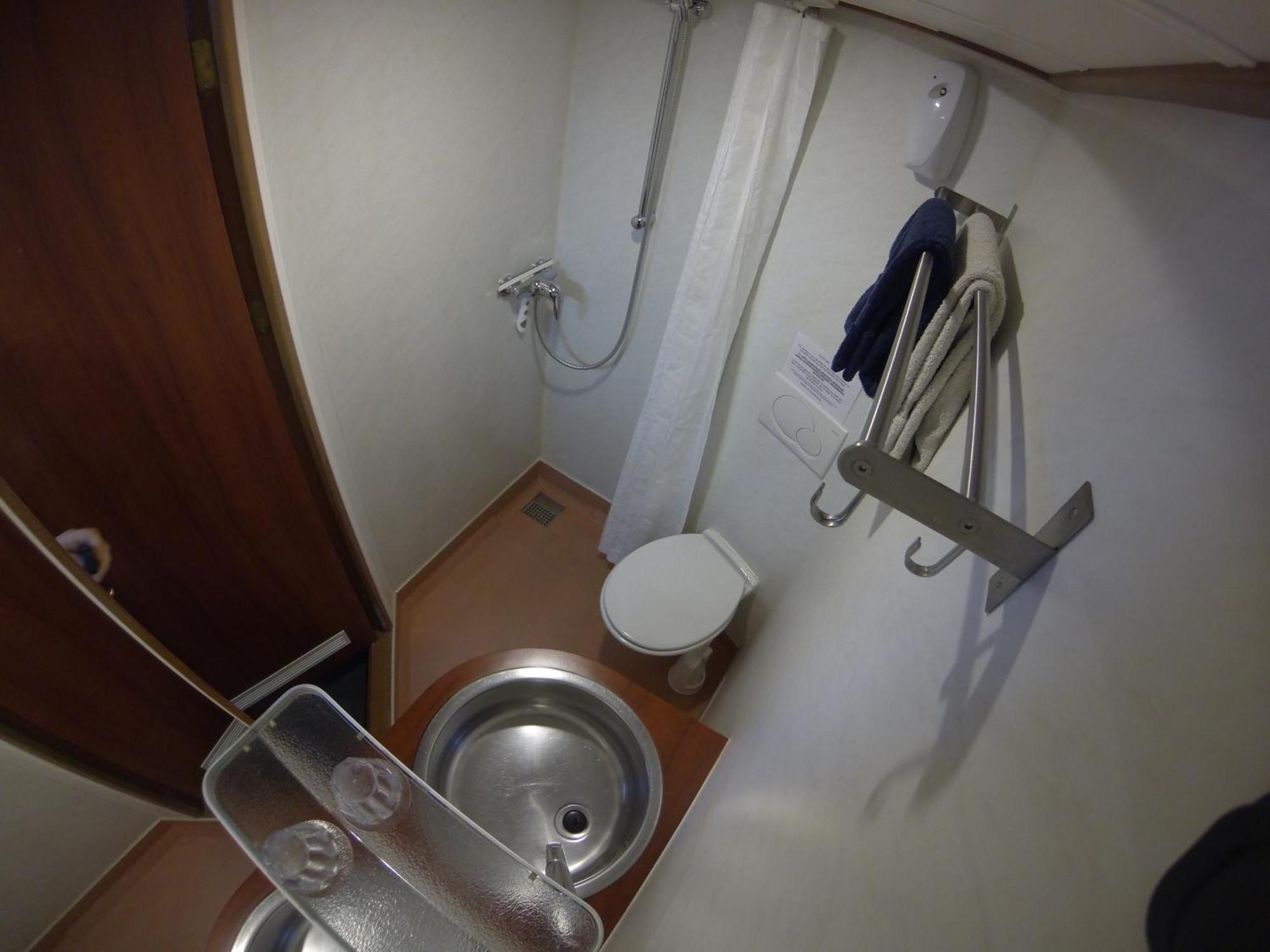 Botel Zwaantje アムステルダム 部屋 写真
